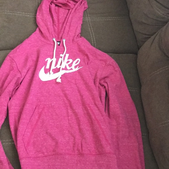 Nike Sweaters - Nike vintage look hoodie